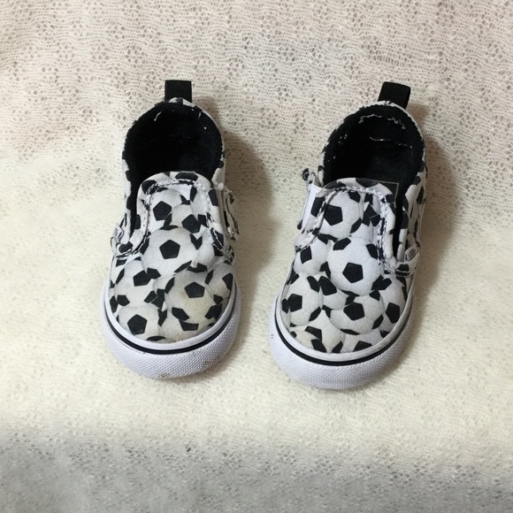 vans soccer shoes